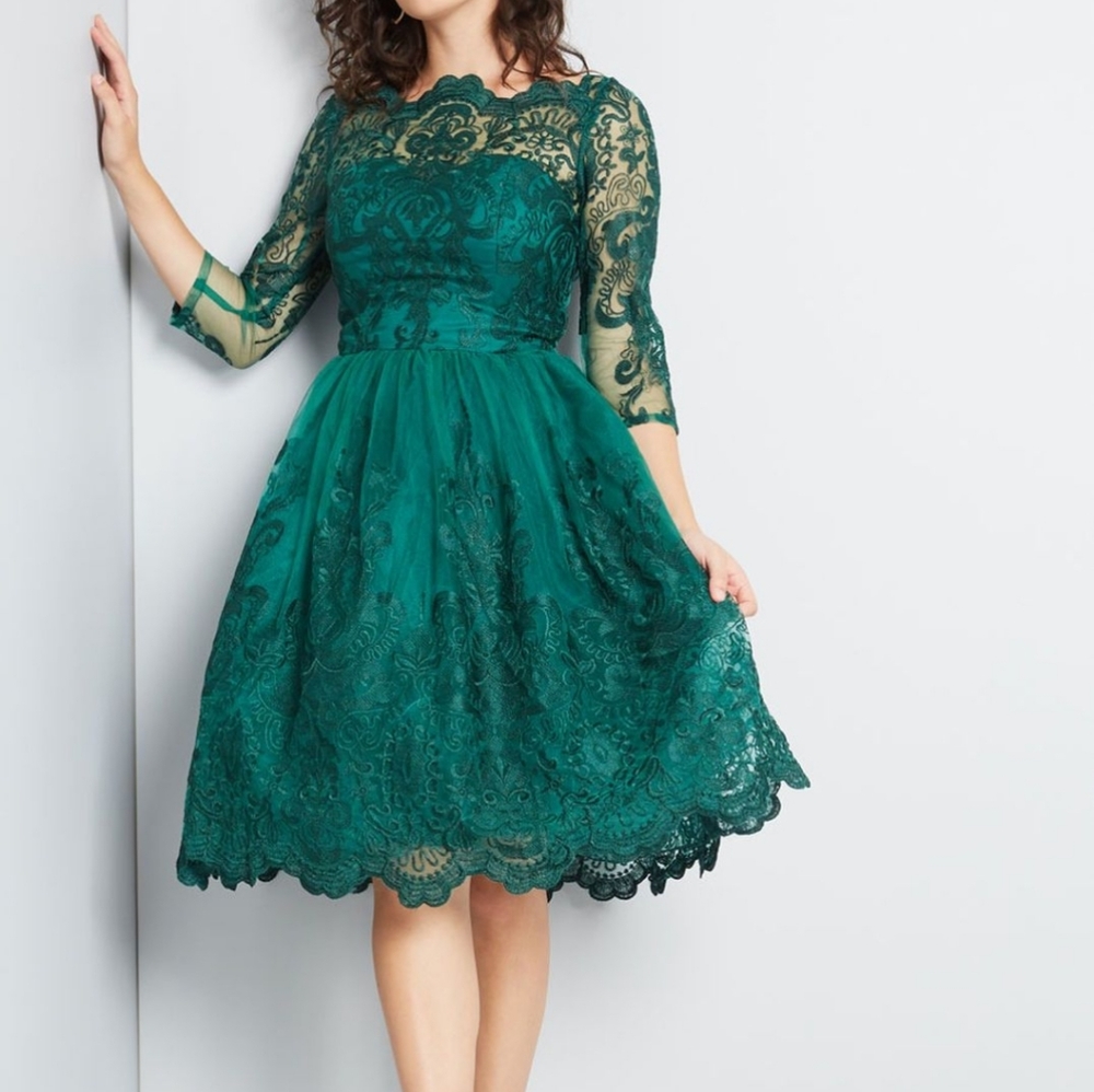 Chi Chi London Modcloth green Gilded Grace lace dress size 8 NWT